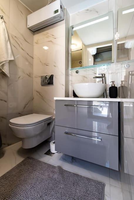 Plaka Rafaela Elegant Urban Retreat In Athens Historic Heart公寓 外观 照片